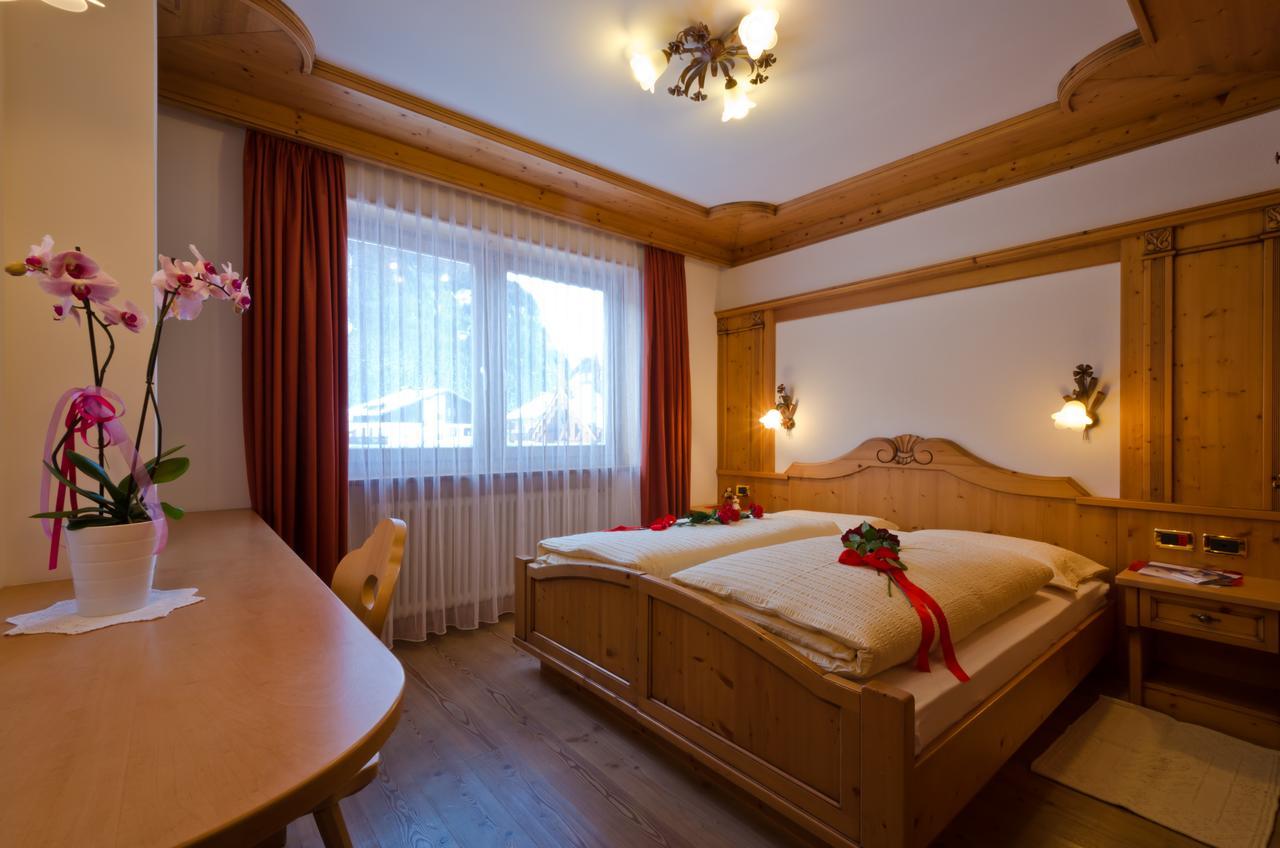 Hotel Al Viel B&B Canazei Exterior photo